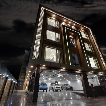 فندق Golden Tree نويدا المظهر الخارجي الصورة