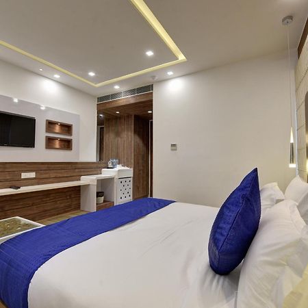 فندق Golden Tree نويدا المظهر الخارجي الصورة
