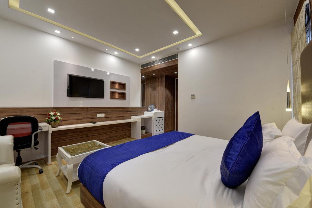 فندق Golden Tree نويدا المظهر الخارجي الصورة